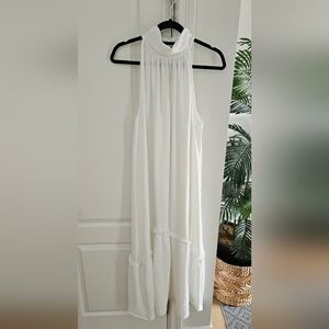 Elegant White Sleeveless Dress